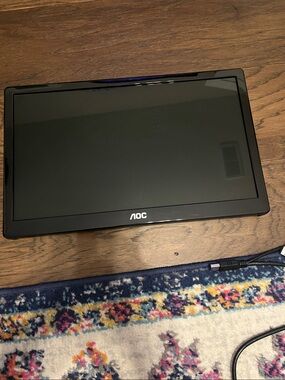 AOC Monitor Ultra portable on-the-go viewing plus carrying case & cable